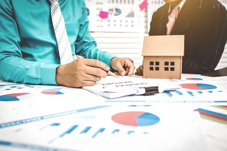 Property Valuation & Market Analysis